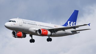 Airbus_A319-132,_Scandinavian_Airlines_(SAS)_JP6547828
