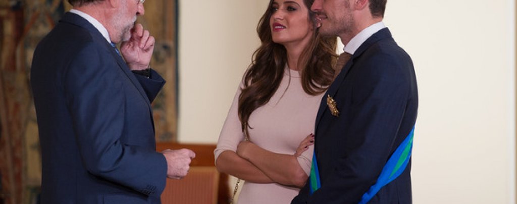През ноември 2015 г. Икер Касияс бе награден с орден за заслуги към спорта от испанския министър-председател Мариано Рахой