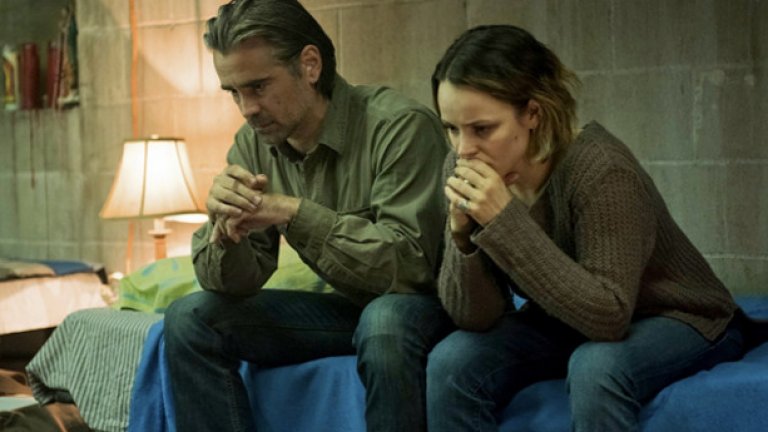 True Detective 2
Втори сезон на True Detective беше очакван с нетърпение и оплют от критиката. Може би броят на главните герои натежа, или сценарият на Ник Пизолато беше твърде абстрактен за зрителя. Въпреки това сериалът си заслужава и изваден от контекста на първи сезон и високите очаквания, е наистина добър. Трима детективи и един мафиот в измислен град в Калифорния, са принудени да работят заедно заради странно убийство. В главните роли са Колин Фарел, Тейлър Кич, Рейчъл Маккадамс и Винс Вон.