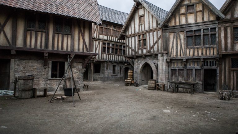 На снимачната площадка на "Залезът на тамплиерите".