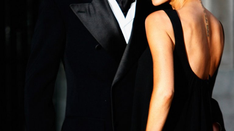 „Наричам го Златните топки”. „Каква е ролята на Дейвид? Дейвид изглежда добре, това прави Дейвид. Дейвид изглежда добре, а аз съм забавната, това чувам постоянно”. Виктория Бекъм