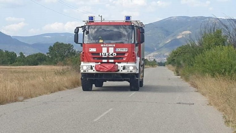 Превозното средство е изгоряло напълно