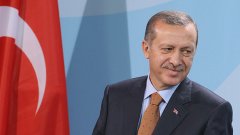 Ердоган си спечели рестарт на преговорите, като сключи мир с кюрдите. След това за малко да проиграе всичко, след като смаза протестите в "Гези".