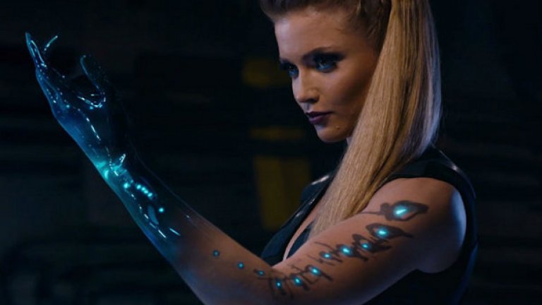 Ксения е способна да манипулира водата и да става невидима