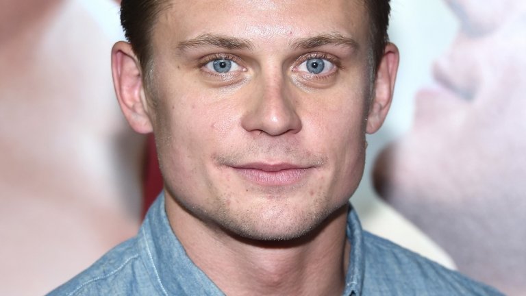 Били Магнусен e едно от по-слабо популярните нови имена, макар да се е появявал във филми като Birdge of Spies, Game Night и скорошната Netflix-продукция Velvet Buzzsaw.