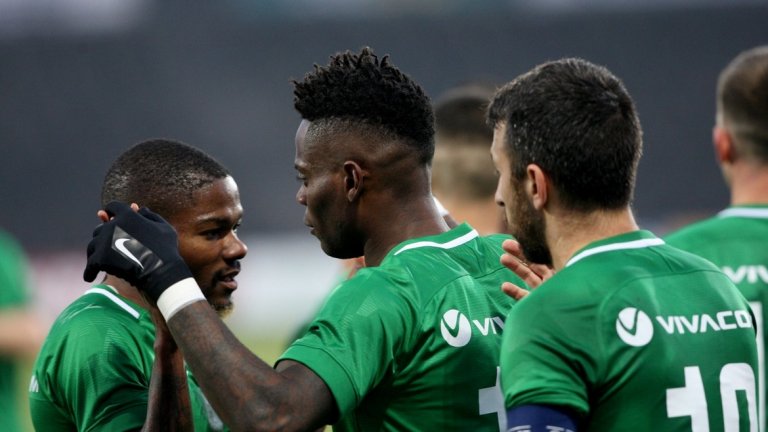 Шампионите стигнаха само до равенство.