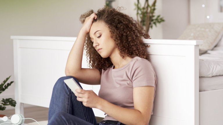 "Това е рационален отговор на нерационална ситуация, затова бъдете мили към себе си"