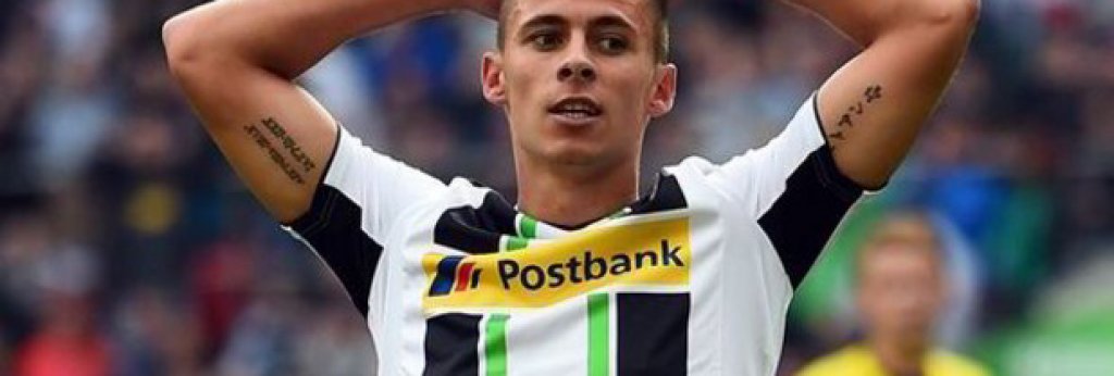 Азар има трима братя - и тримата футболисти. Торган Азар играе в германския Борусия (Мьонхенгладбах).