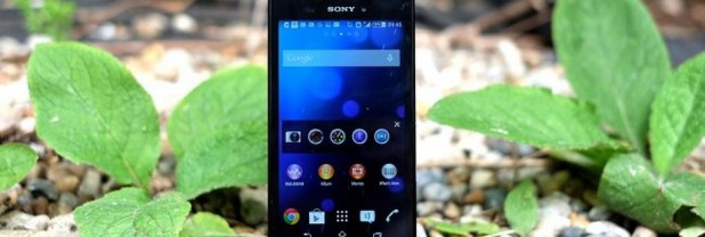 6. Sony Xperia T3
Xperia T3 не ни допада толкова, колкото Xperia M4 Aqua, но той си остава един добър малък телефон, който би допаднал на някои хора повече от М серията.
Ако не друго той пристига с още по-голям екран, както и с по-тънък корпус, което показва колко добре могат да се справят Sony с това.
Въпреки че техническите характеристики не са толкова добри, колкото при останалите модели, Sony Xperia T3 като цялостно представяне е сред едни от най-добрите предложения на пазара в момента.
Предимства:
+ Тънък дизайн
+ Удобен за ползване интерфейс
Недостатъци:
- Разочароваща резолюция
- Ограничена вътрешна памет
