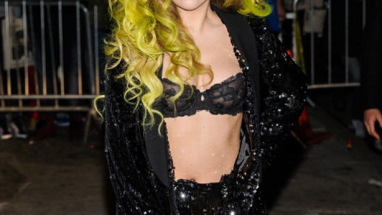Лейди Гага изпреварва кралица Бей и заема десето място със състояние от 280 милиона долара.