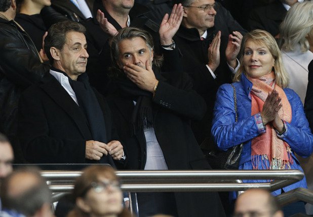 Бившият френски президент Никола Саркози бе в компанията на президента на Олимпик Марсилия Венсан Лабрюн и собственика на марсилци Маргарита Луи-Драйфус