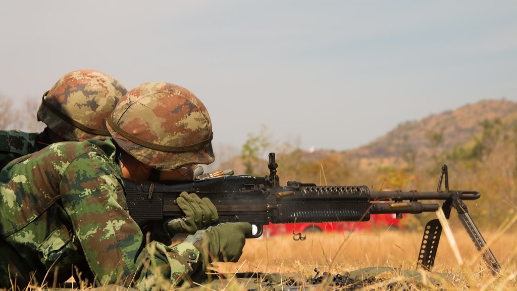 armed-army-gun-35825