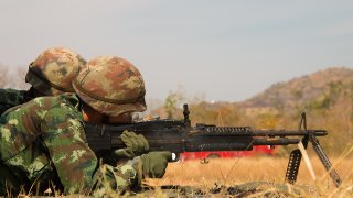 armed-army-gun-35825