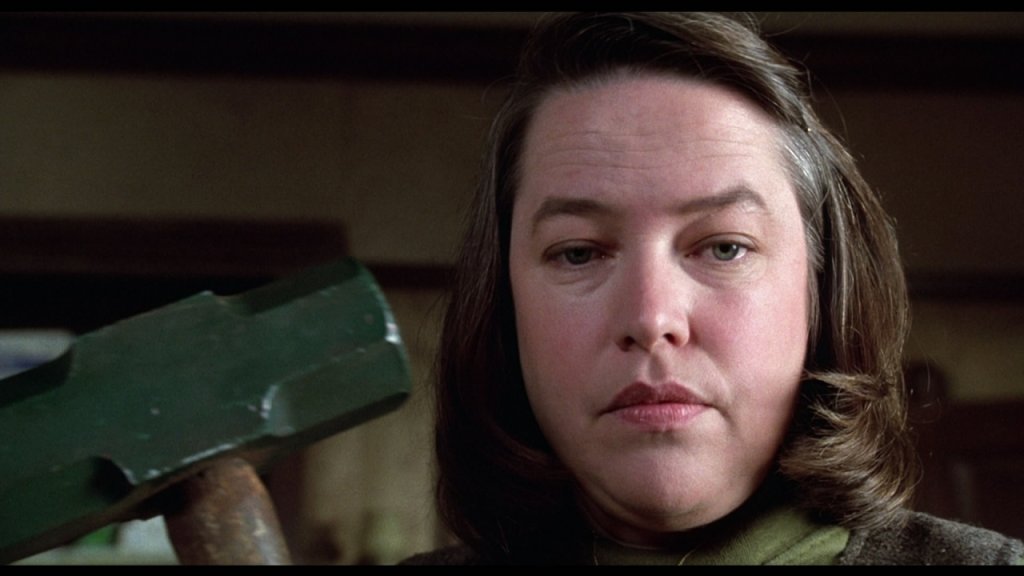 Ани Уилкс „Мизъри“ 
Фразата „Misery loves company“ може да се отнесе буквално за гениалния персонаж на Кати Бейтс в прекрасния филмов шедьовър от 1990 година, който адаптира известния роман на Стивън Кинг. Подобно на Невероятната Ейми и Ани има свят 
