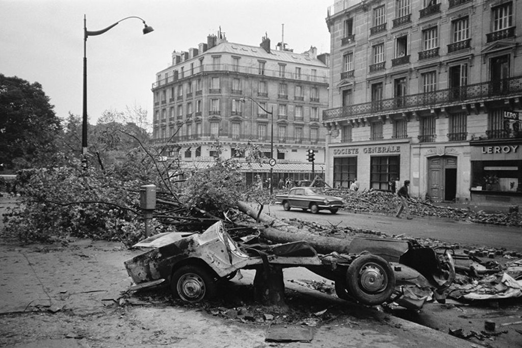 Червения май на 1968-а: Париж гореше, а спасението на хората беше Ролан Гарос
