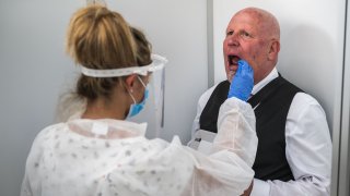 Всички болни от COVID-19 (или мислещи, че са такива) ще се изсипят пред кабинетите на личните лекари. А после?