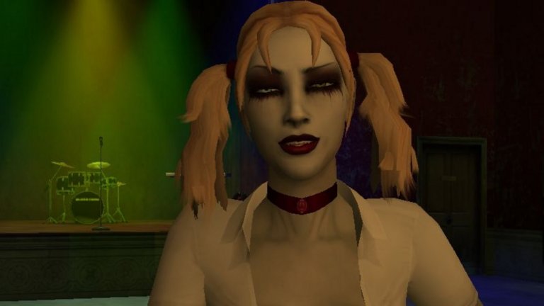 Vampire: The Masquerade – Bloodlines

И до днес Vampire: The Masquerade – Bloodlines си остава класически пример за това как не трябва да се разработва игра - но и за невероятната поддръжка, която получава безрезервно от феновете. През 2001 г.  студиото Troika получава правото да разработи Bloodlines като първата игра заедно с Half-Life 2, която използва енджина на Valve Source. За съжаление, талантливият екип скоро попада под кръстосан огън между суровите изисквания на издателите Activision и договорните задължения към Valve. Заради прибързана работа и напрежение, играта излиза пълна с бъгове, а до края на 2004 г. от Bloodlines са продадени малко над 70 000 копия - провалът е фатален за Troika и студиото затваря врати два месеца по-късно. За щастие обаче, феновете приемат радушно Bloodlines и започват дългия процес по поправяне на играта. Година след година излизат нови пачове и ъпдейти от геймърите, Bloodlines се превръща в култова класика и миналата година USGamer я постави на 22-ро място в класацията си за най-добрите ролеви игри. Тази година най-сетне беше обявено и истинско продължение – Bloodlines 2 се очаква през март 2020 г.