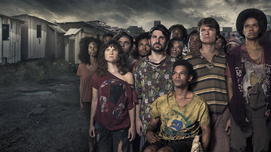 3%
Този бразилски сериал на Netflix определено е нестандартен и си заслужава вниманието. Светът отдавна е потънал в бедност и разруха, като само малцина избрани - най-добрите от най-добрите - имат правото да отидат на един остров, в който все още има оцелели ресурси. За целта всеки един гражданин в обществото, докато е на 18 години, може да се яви на специалния процес от изпитания, които селектират кой може да се присъедини към острова. Пъзели, игри със съзнанието и задачи, които да те изправят на предела на умствените ти и физически възможности. В точно този процес по селекцията обаче се явяват няколко младежи, които ще имат силата да преобърнат статуквото с краката нагоре.