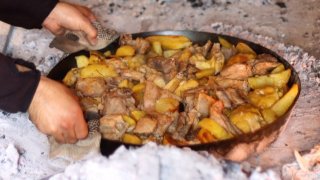 Пека - хърватското ястие, което е на над 3000 години и се пече "под камбана"