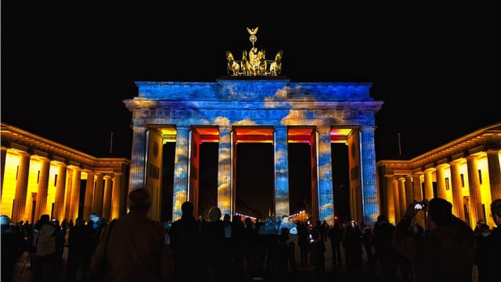 festival-65704_640