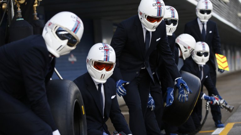 Хамилтън просто трябваше да погледне спонсора на Williams