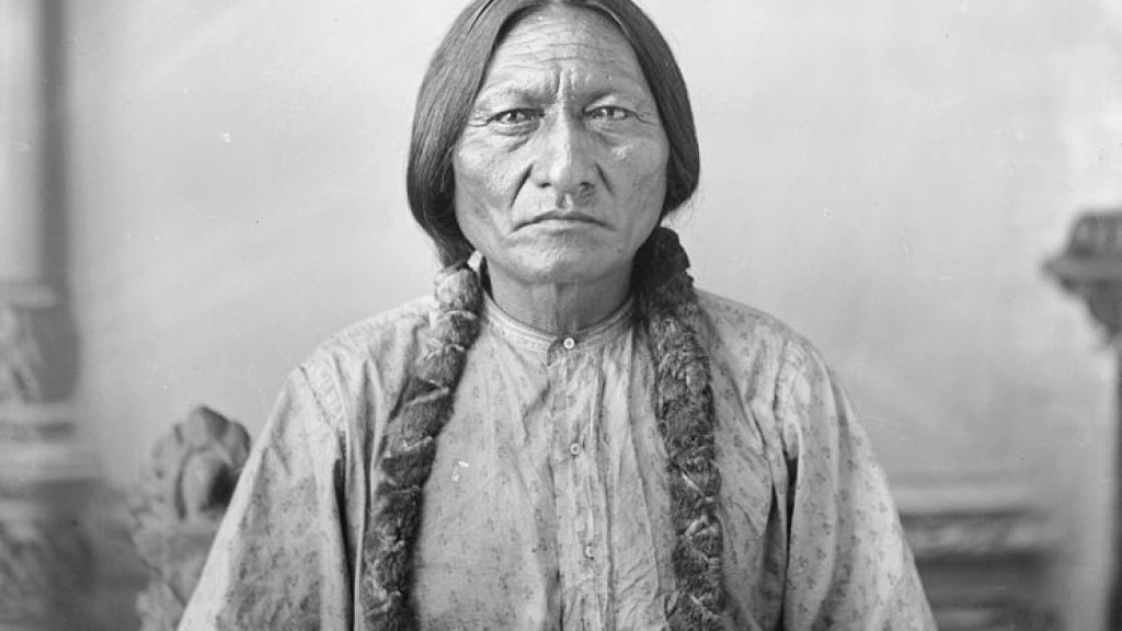 Sitting_Bull_by_D_F_Barry_ca_1883_Dakota_Territory