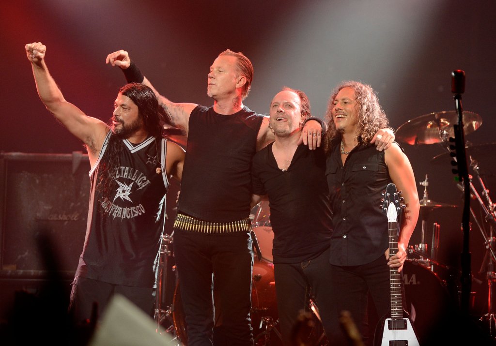 Музикални хроники: Най-ужасният проект на Metallica е провалена колаборация с известен рапър