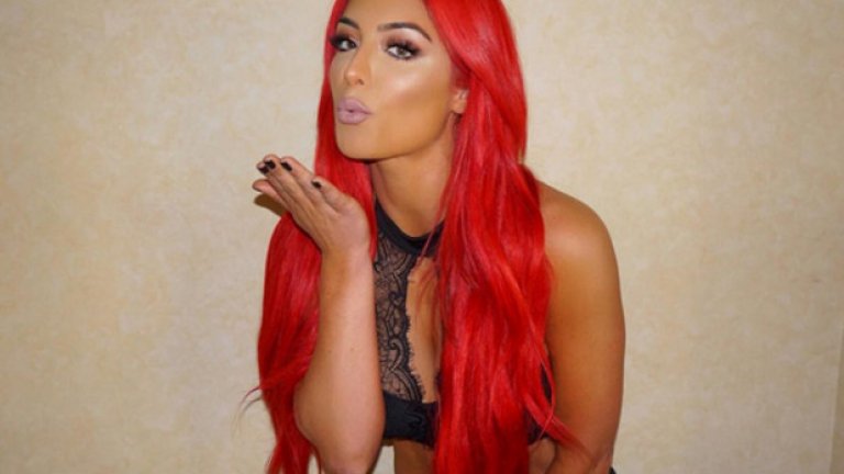 Огненото момиче на кеча