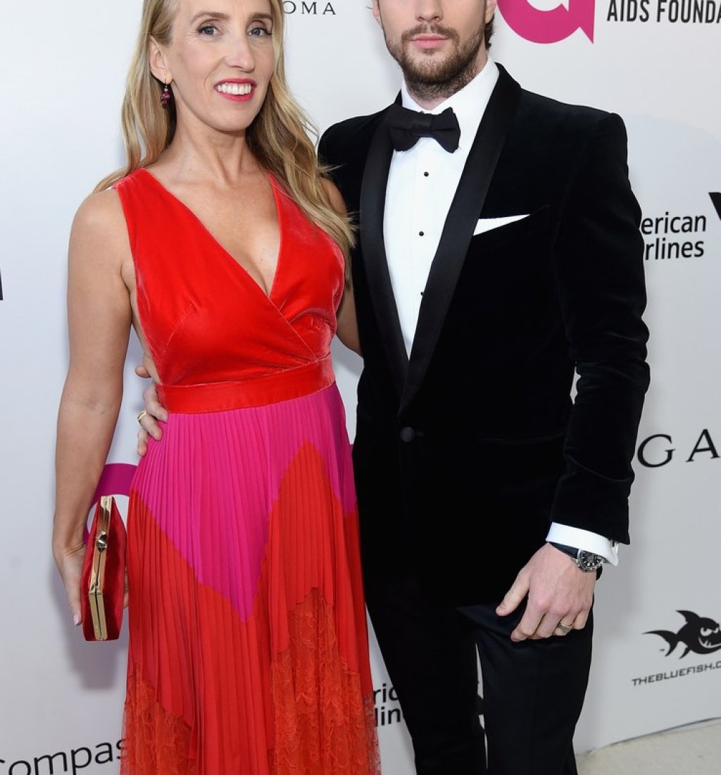 Сам и Арън Тейлър Джонсън имат 23-годишна разлика.