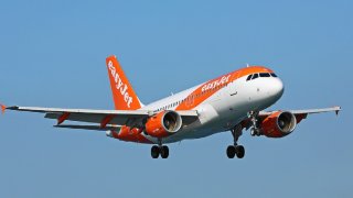 easyJet Airbus A319-111 G-EZGI - New Livery