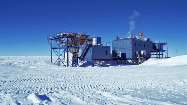 Защо всички искат парче от Антарктида