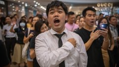 Противоречив закон, гласуван в Хонконг, е още един знак за натиска на Китай