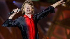 А изборът на легендарният фронтмен на Rolling Stones е повече от странен