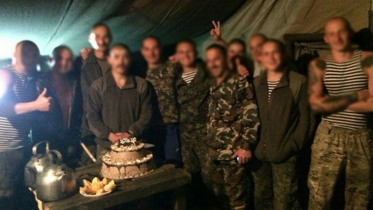 Руската армия срещу войниците милениали - голямата битка за селфитата