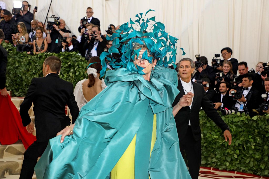 red-carpet-met-gala-2580-frances-mcdormand-superJumbo-v2