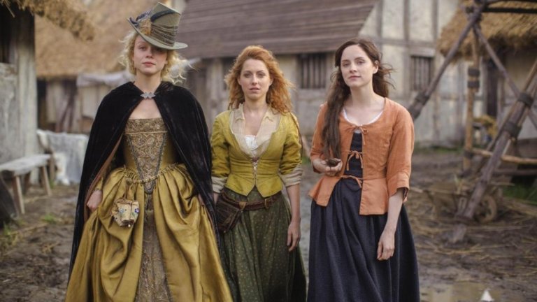 Джеймстаун / Jamestown
Това е името на първото селище, основано от англичани в Америка през 1607 г. Жените се присъединяват към колонизаторите едва 12 години по-късно, за да се омъжат за онези от тях, които са платили прехвърлянето им през океана. Появата им предизвиква толкова силен ефект върху зажаднялата мъжка общност, че почти незабавно следват обвинения във вещерство и черна магия. Сериалът е създаден от хората, които стоят зад продукцията "Абатството Даунтън", което говори само по себе си за качеството му.