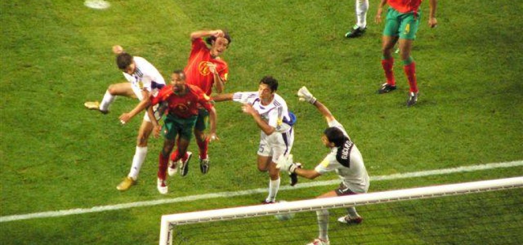 Charisteas'_Siegtreffer_im_Finale_der_Euro_2004