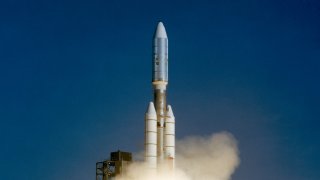 "Вояджър 1" - пратеникът на човечеството към звездите