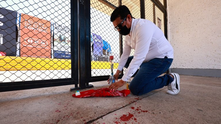 "Бием, следователно съществуваме": Дългата вражда зад кървавото футболно меле в Мексико
