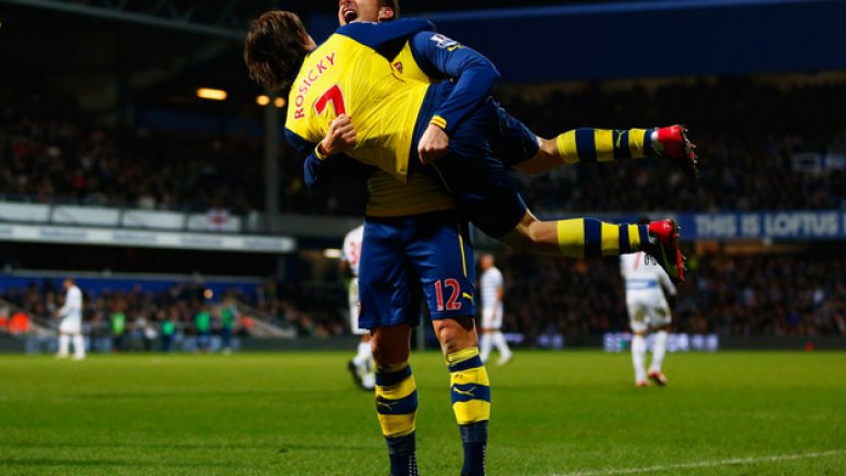 И накрая - да поносим асистента от благодарност - след попадение срещу Куинс Парк като гост. Носеният е Томаш Росицки.