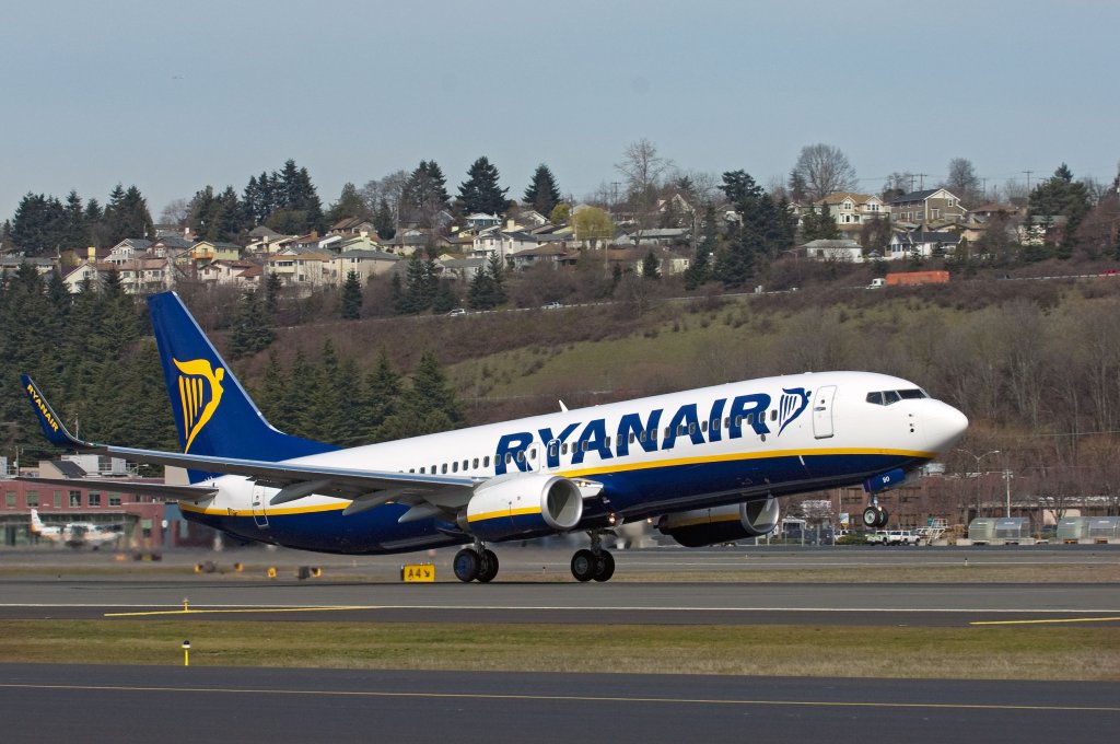 Ryanair 200th 737 Takeoff at Boeing FieldK64650