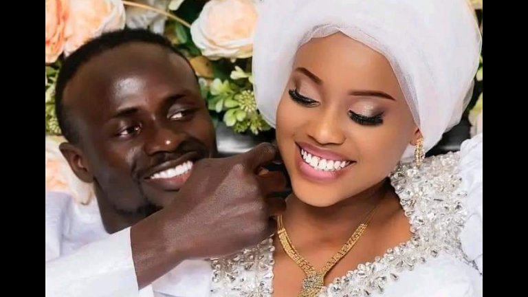 Тийнейджърка роди дете на Садио Мане