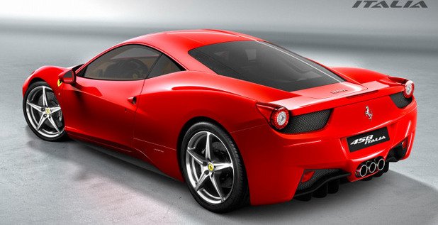 Ferrari 458
Казват, че това е наследникът на 430, но всъщност Ferrari 458 е много по-добрр. 4.5-литров V8 двигател и ускорение до 100 км/ч за 3.3 секунди. Това бижу може да бъде купено за около 237 хил. долара.