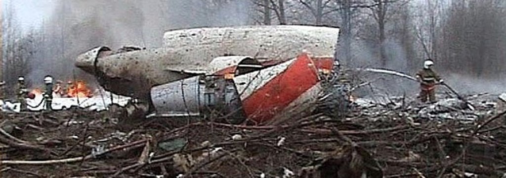 plane-wreckage- Lech Kaczynski