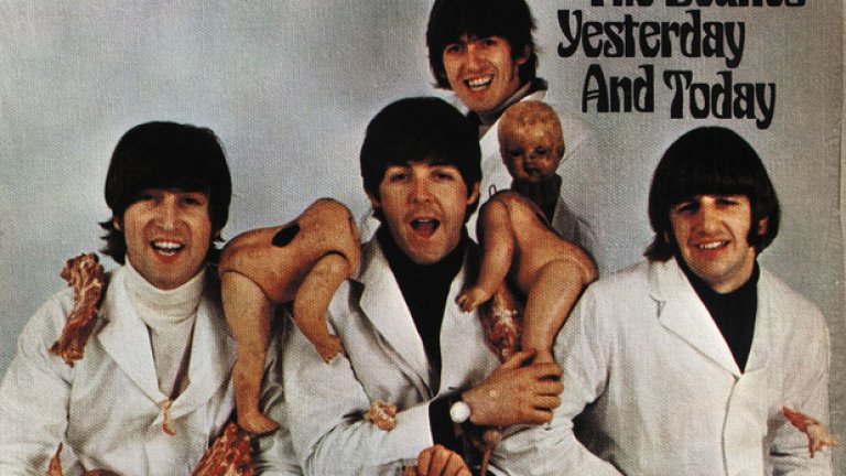 Албумът Yesterday and Today (1966) на The Beatles

Времената днес са толкова различни, че това изображение на Beatles позиращи с парчета месо и обезглавени кукли е дори съвсем дребна провокация. През 1966 година обаче е достатъчно, за да бъдат изтеглени от американския пазар 750 000 албума с тази обложка, която по-късно да бъде заменена със снимка на четиримата около куфар. Чак след промяната албумът излиза на американския пазар отново. 