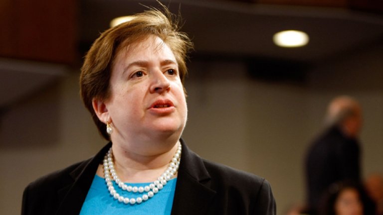 Кандидатурата на Соня Сотомайор предизвика взрив от коментари в САЩ, тъй като е първата жена, представител на малциноство във Върховния съд. Но Елена Кейгън (на снимката) още повече разбуни духовете заради сексуалната си ориентация