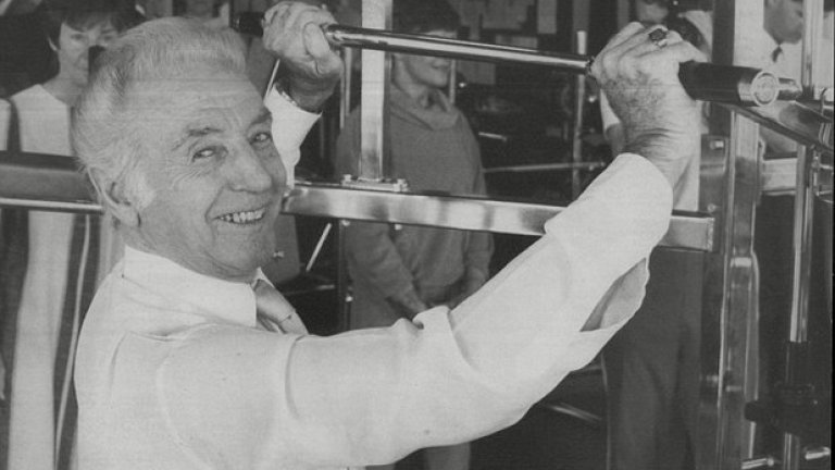 "Черната робия" се превръща в неизменна част от живота на сър Стенли