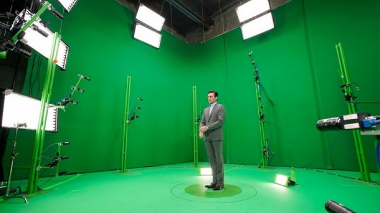 Фотореалистичните холограми скоро ще станат достъпни дори през телефона...
На снимката: компанията 8i записва актьора Джон Хам на холограма за премиерата на филма Marjorie Prime по време на фестивала "Сънданс"