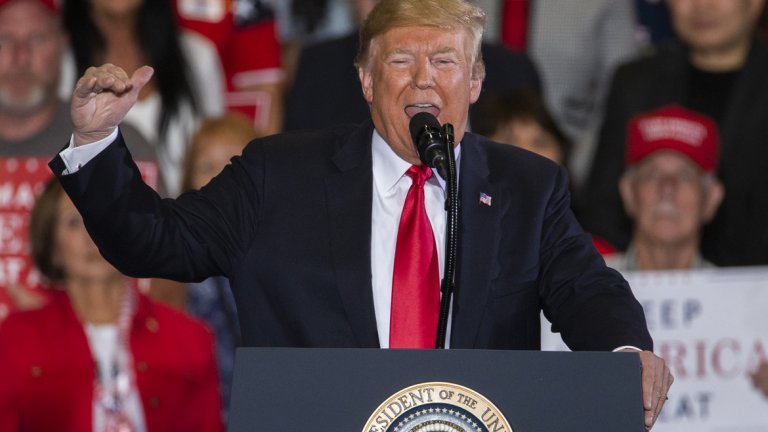 Тръмп гледа към междинните избори и вижда президентските през 2020-а