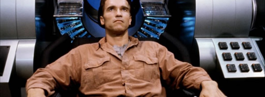 Total Recall (1990)
Арнолд Шварценегер е изпратен на Марс, за да разкрие конспиративна теория, свързана с кражбата на кислород. Може би най-добрият научнофантастичен филм на 90-те. Пол Верховен доказва, че специалните ефекти наистина могат да бъдат детай